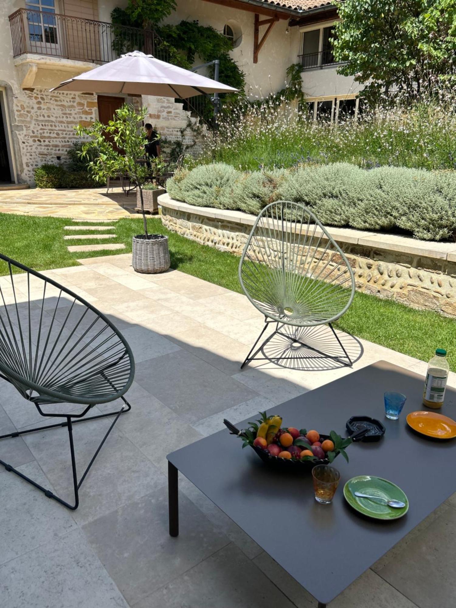Le Relais De La Godasse Reyrieux Exterior photo